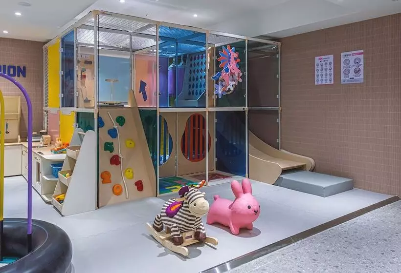 Hotelli Asherah Villa D  Aqua