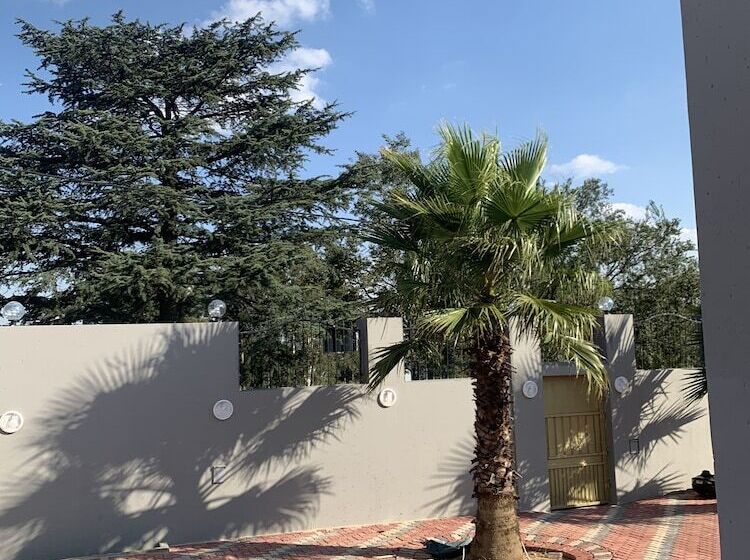 ホテル Northmead Lodge