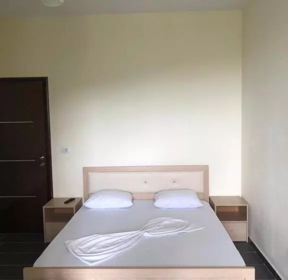 Majatalo Bujtina Vrenezi