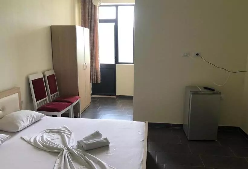 Majatalo Bujtina Vrenezi