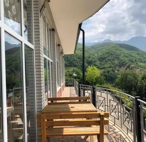 Majatalo Bujtina Vrenezi