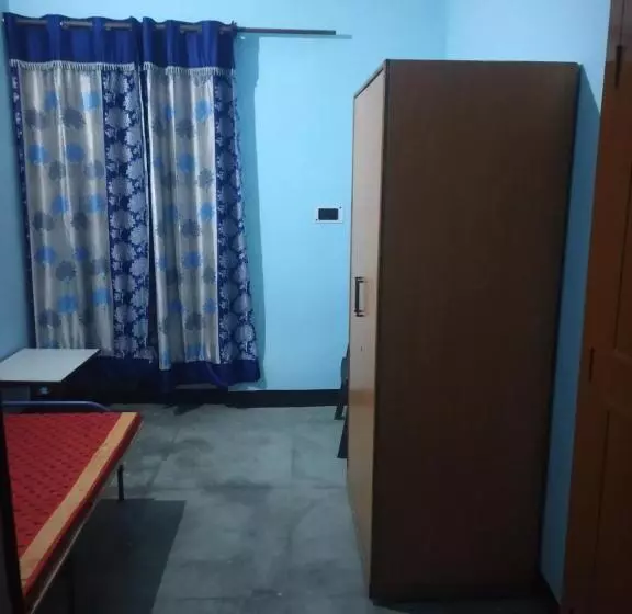 Majatalo Pratima Boys Pg