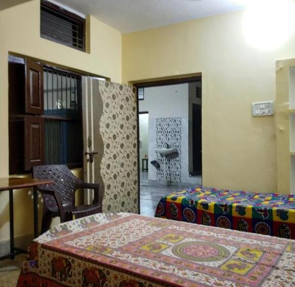 ペンション Pratima Boys Pg