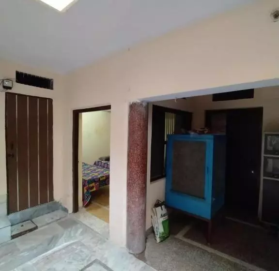 Majatalo Pratima Boys Pg