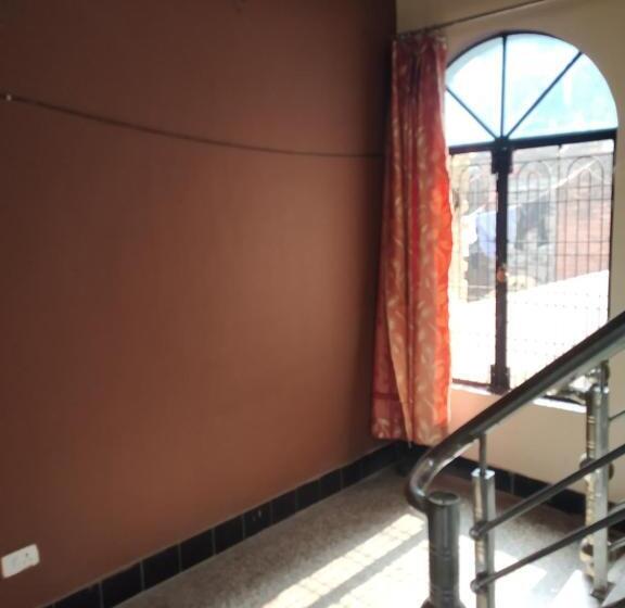 ペンション Pratima Boys Pg