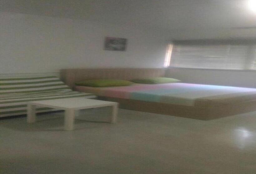 Pensió Room In Condo   T8impact Challenger Mueang Thon Thani Free Wifi