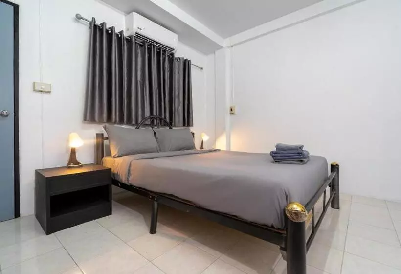 Black Pantera Hostel