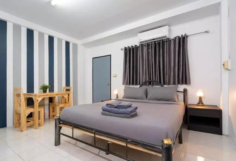 Black Pantera Hostel