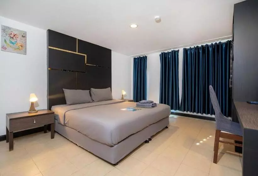 Black Pantera Hostel