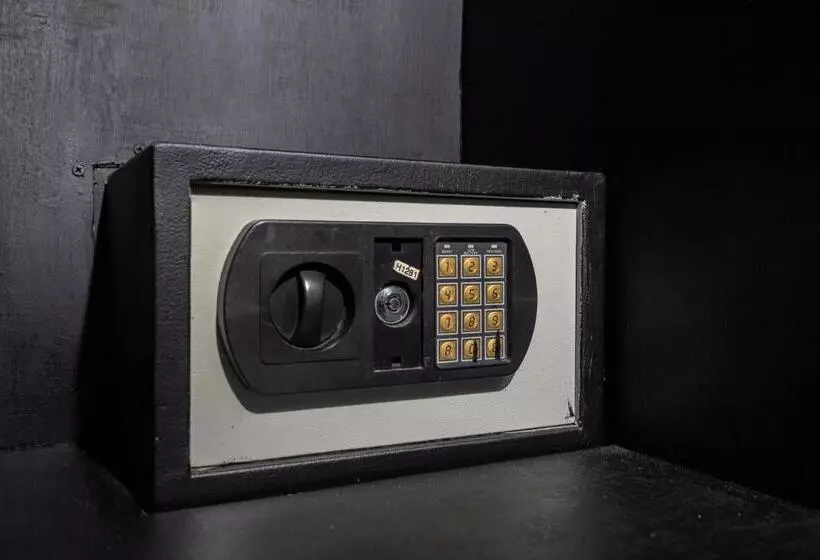 Black Pantera Hostel