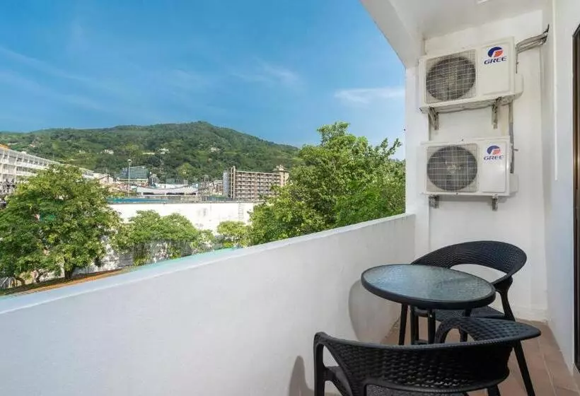 Black Pantera Hostel