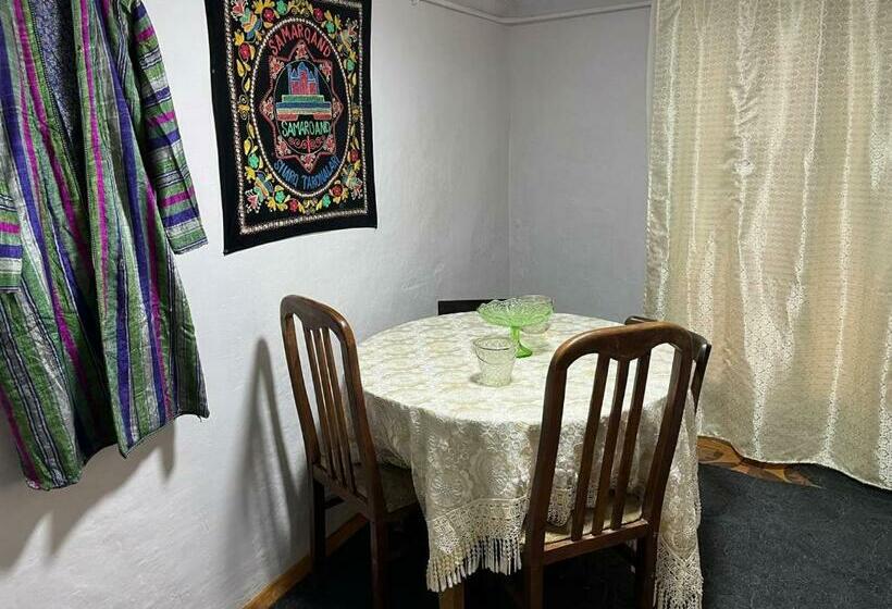 Hostel Tasmin Mexr регистан
