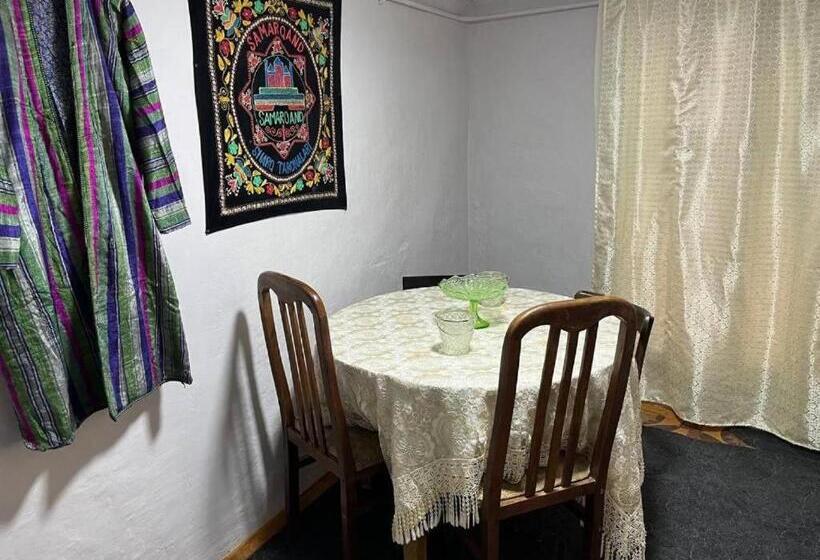Hostel Tasmin Mexr регистан