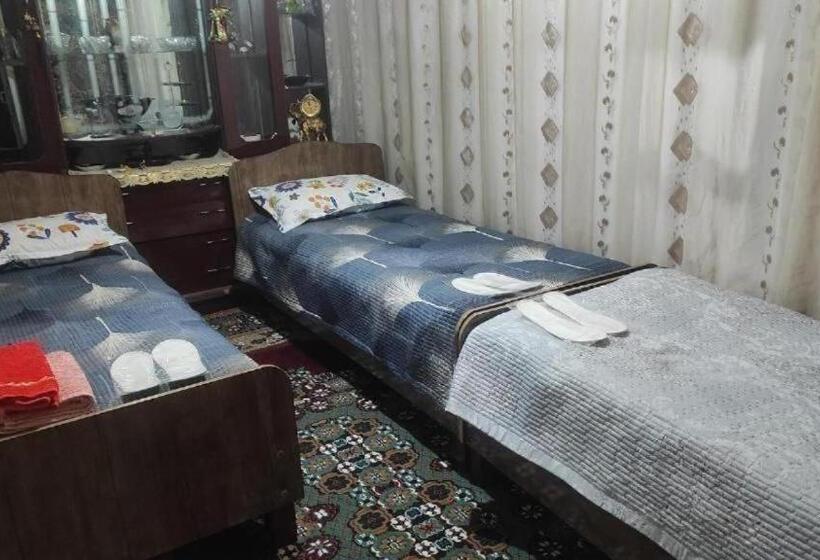 Hostel Tasmin Mexr регистан