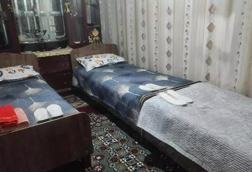 Hostel Tasmin Mexr регистан