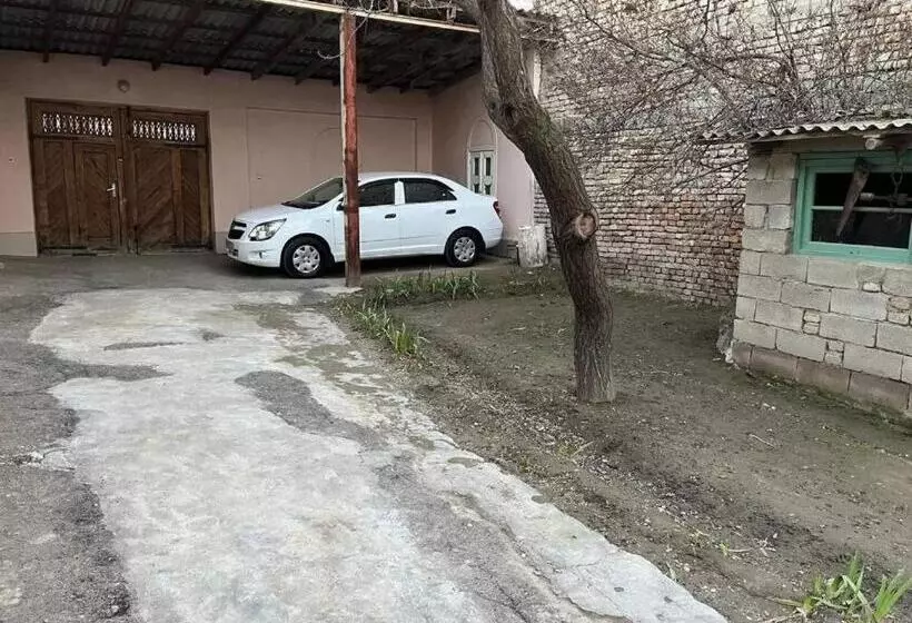 Hostel Tasmin Mexr регистан