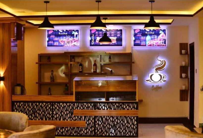 هتل Kashmiri Lodges