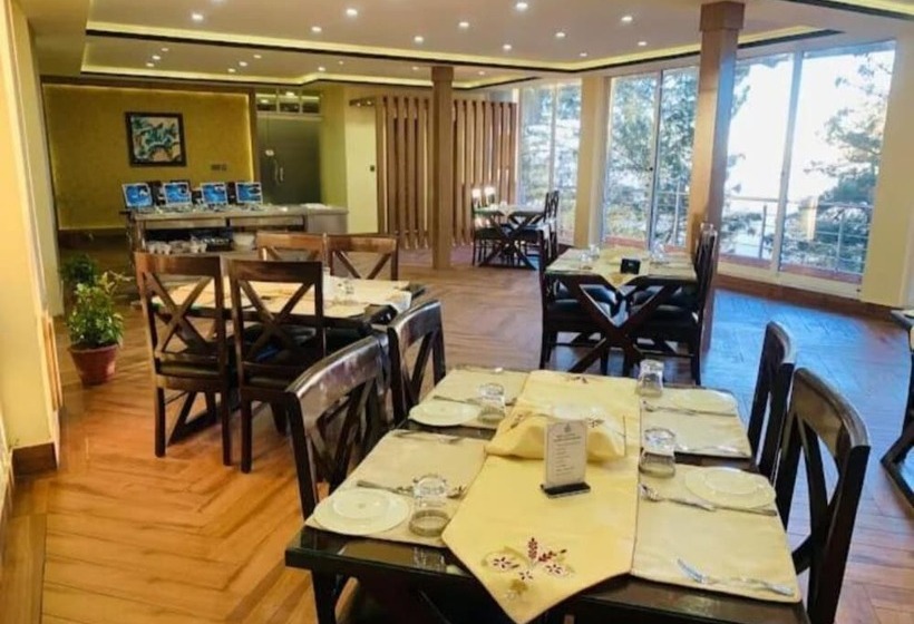 هتل Kashmiri Lodges