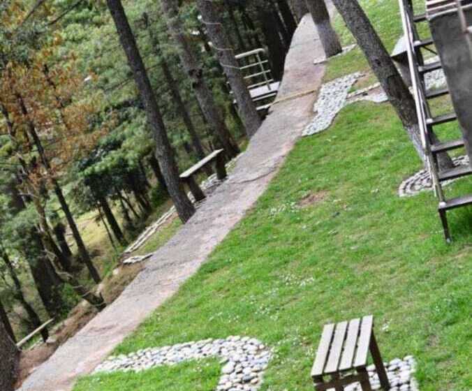 هتل Kashmiri Lodges