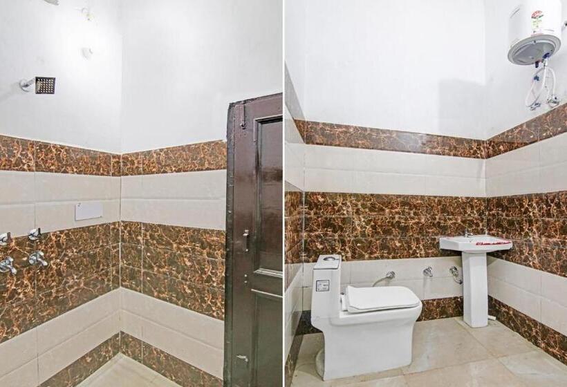 Hotel Oyo Flagship 80796 Bansi Party Hall