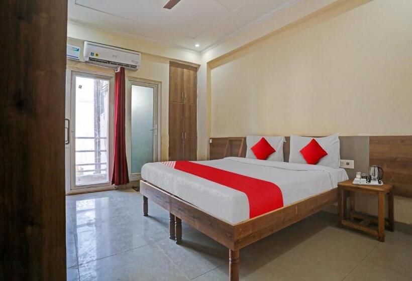 Hotel Oyo Flagship 81115 Backpackers Nest