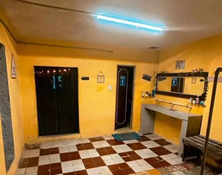 ペンション Hostal Republic