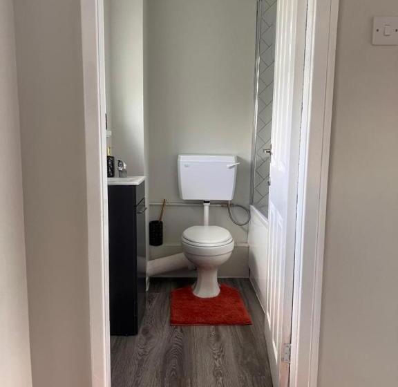 פנסיון The Coral 66 Guest House Southampton