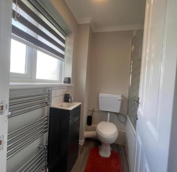 פנסיון The Coral 66 Guest House Southampton