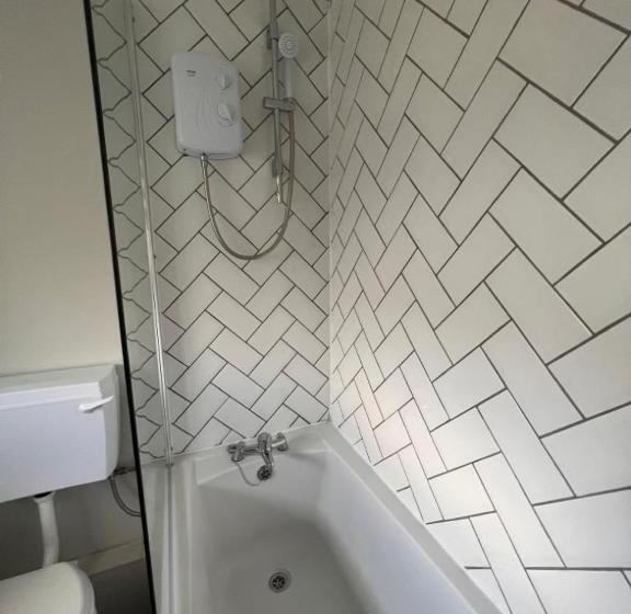 פנסיון The Coral 66 Guest House Southampton