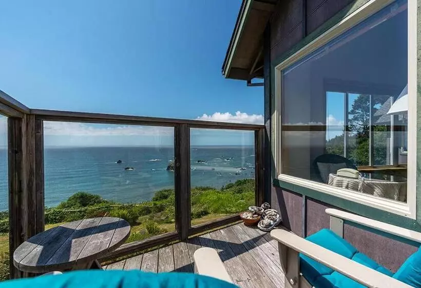 Aamiaismajoitus (B&B) Turtle Rocks Oceanfront Inn