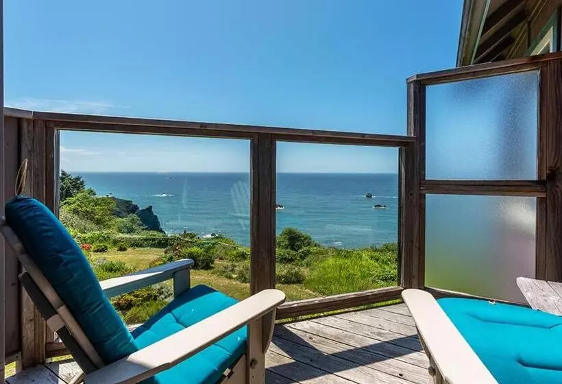 Aamiaismajoitus (B&B) Turtle Rocks Oceanfront Inn