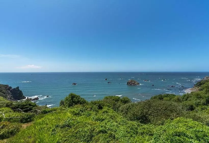 Aamiaismajoitus (B&B) Turtle Rocks Oceanfront Inn