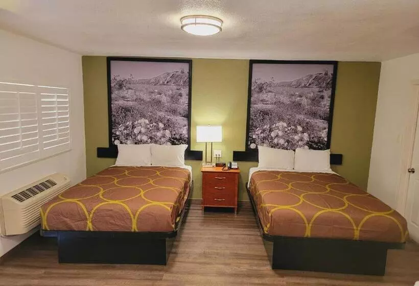 Hotelli Super 8 By Wyndham El Centro North