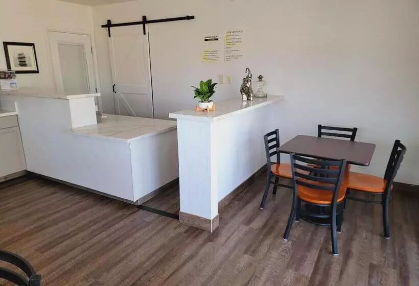 Hotelli Super 8 By Wyndham El Centro North