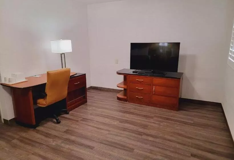 Hotelli Super 8 By Wyndham El Centro North