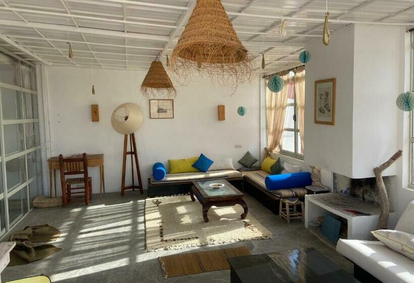 هاستل Anir Of Sea Tamraght