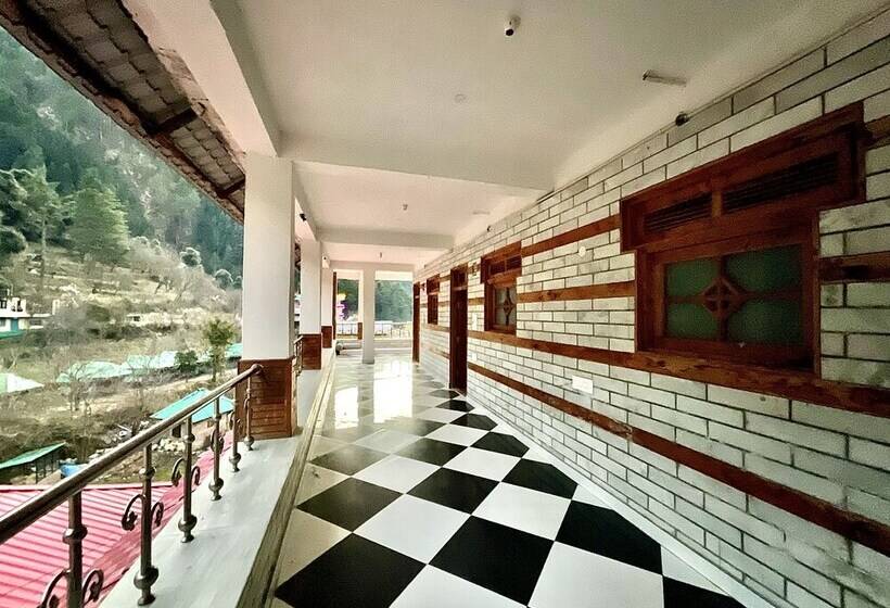 הוסטל Diamond Valley X One Light Stays