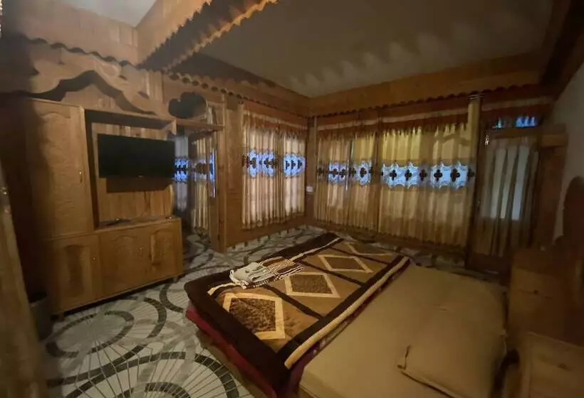 ユースホステル Diamond Valley X One Light Stays