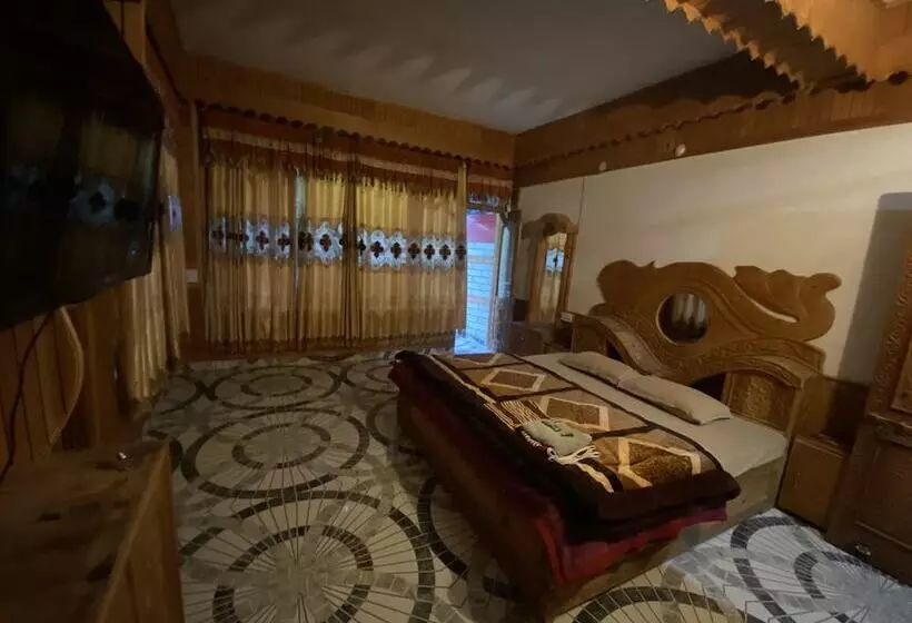 ユースホステル Diamond Valley X One Light Stays