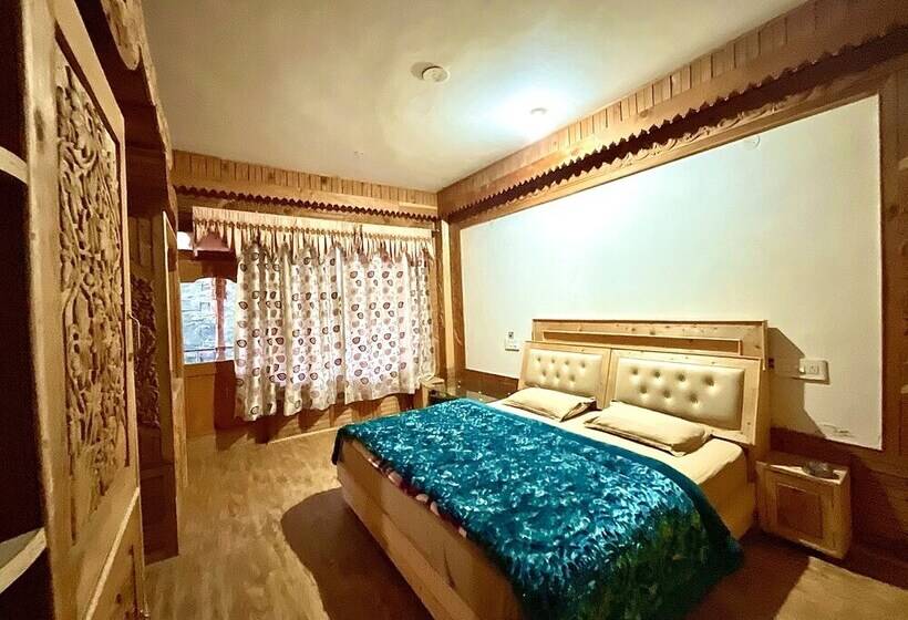 הוסטל Diamond Valley X One Light Stays