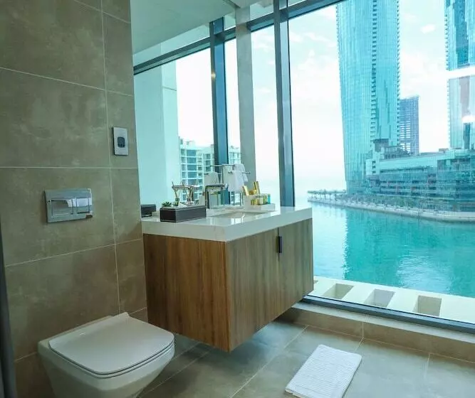 هتل Charthouse Bahrain