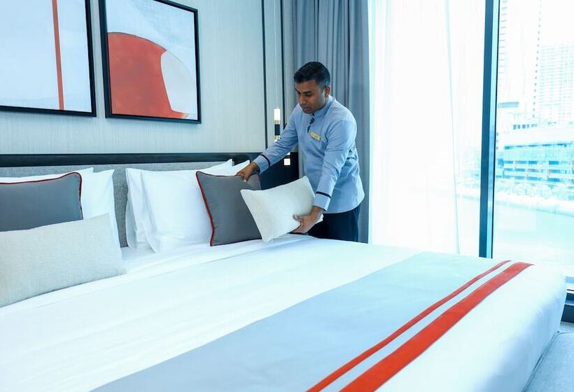 هتل Charthouse Bahrain