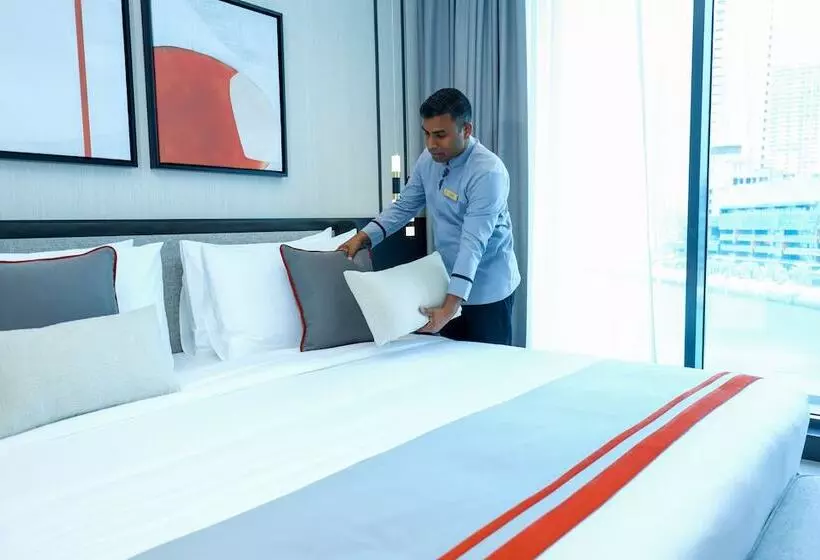 هتل Charthouse Bahrain