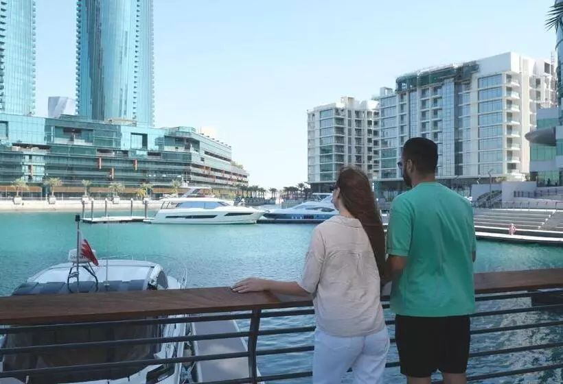 هتل Charthouse Bahrain