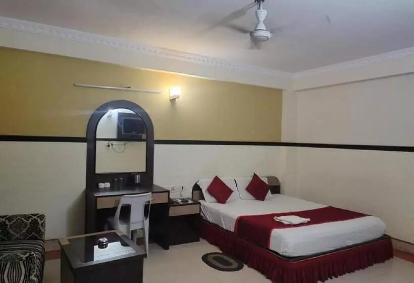 ホテル New Classic Inn   New Digha