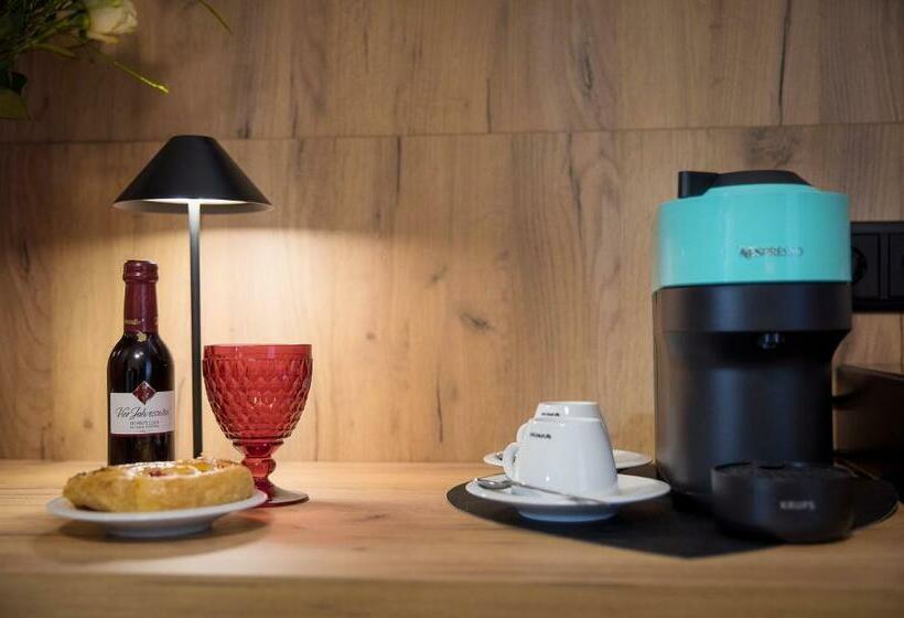 הוסטל Gästehaus Zum Roten Hahn