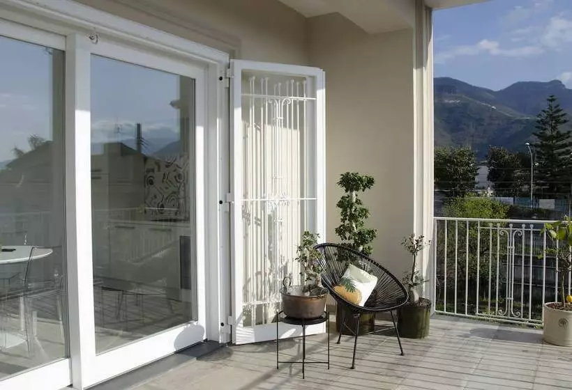 Aamiaismajoitus (B&B) Donna Elena Rooms