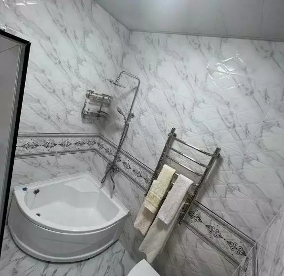 تختخواب و صبحانه Nippon Guest House