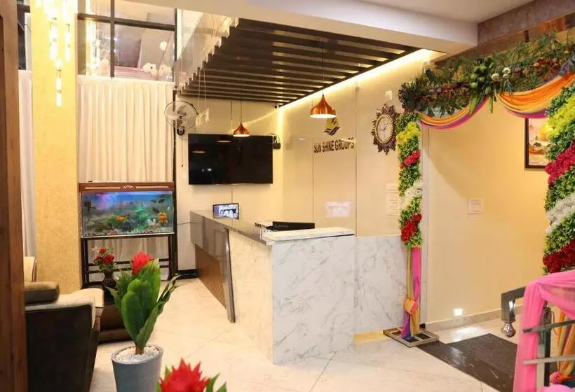 Hotelli Sunshine International Boarding & Lodging