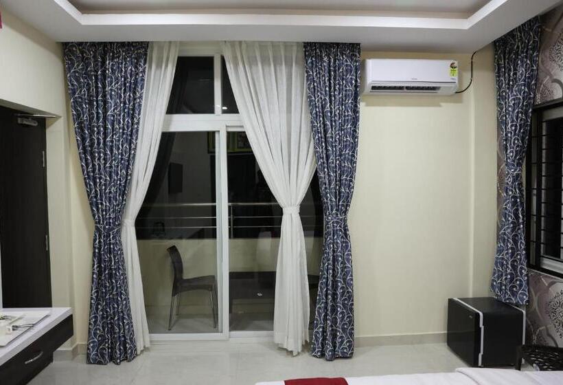 Hotel Sunshine International Boarding & Lodging